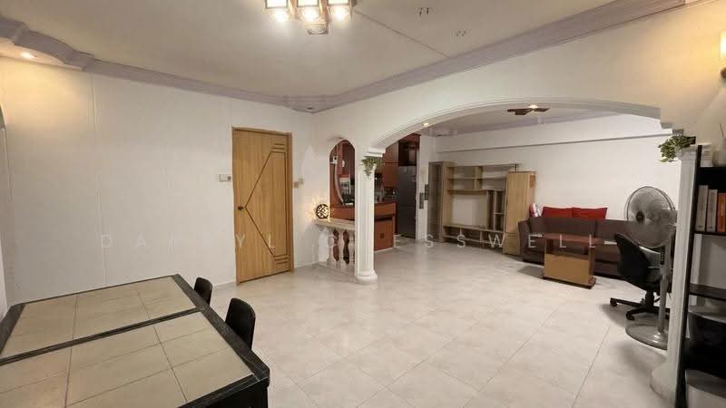 860 Woodlands Street 83, 860 Woodlands Street 83, Admiralty / Woodlands, 3 Bedrooms, 1,140 sqft, HDB Flat For Sale, by Darryl Cresswell, 500292923 - Living Room - PropertyGuru.com.sg