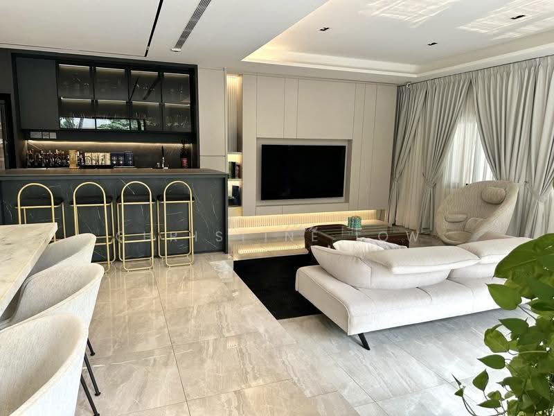 Hillview Villas, Hillview Way, Dairy Farm / Bukit Panjang / Choa Chu Kang, 5 Bedrooms, 4,300 sqft, Corner Terrace For Sale, by Christine Low, 500292931 - Level 1 Living & Dining Room - PropertyGuru.com.sg