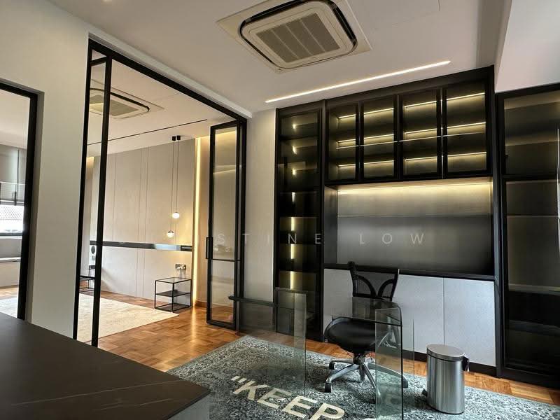 Hillview Villas, Hillview Way, Dairy Farm / Bukit Panjang / Choa Chu Kang, 5 Bedrooms, 4,300 sqft, Corner Terrace For Sale, by Christine Low, 500292931 - Level 3 Master Room with Study - PropertyGuru.com.sg