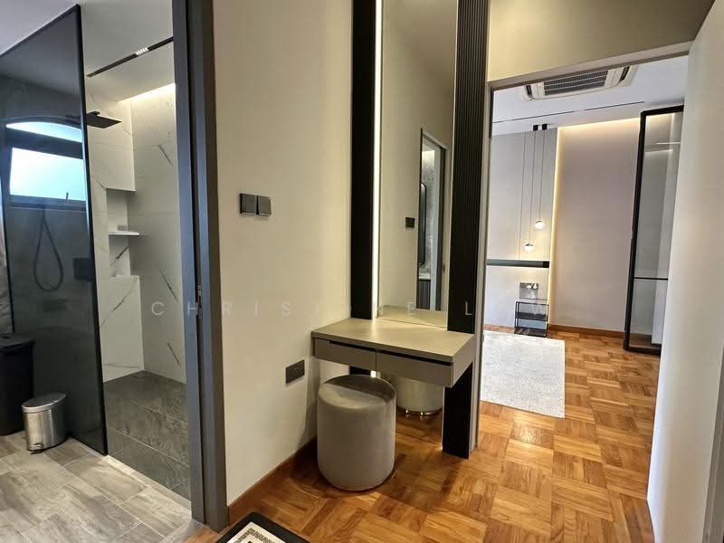 Hillview Villas, Hillview Way, Dairy Farm / Bukit Panjang / Choa Chu Kang, 5 Bedrooms, 4,300 sqft, Corner Terrace For Sale, by Christine Low, 500292931 - Level 3 Master Bathroom - PropertyGuru.com.sg
