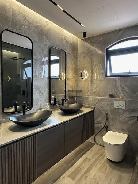 Hillview Villas, Hillview Way, Dairy Farm / Bukit Panjang / Choa Chu Kang, 5 Bedrooms, 4,300 sqft, Corner Terrace For Sale, by Christine Low, 500292931 - Level 3 Master Bathroom - PropertyGuru.com.sg