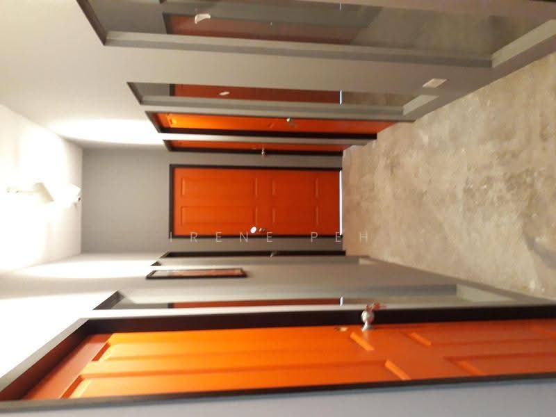 Redhill Forum, 16 Jalan Kilang Timor, Alexandra / Commonwealth, 1,335 sqft, Light Industrial (B1) For Sale, by Irene Peh, 500292952 - Corridor - CommercialGuru.com.sg