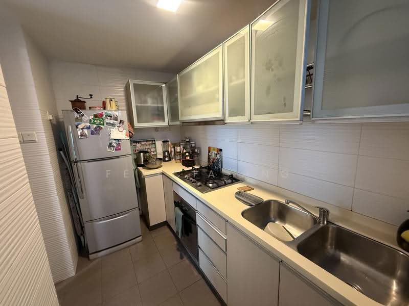 Axis @ Siglap, 59 East Coast Terrace, East Coast / Marine Parade, 2 Bedrooms, 969 sqft, Apartment For Sale, by Felicia Ang, 500292972 - Kitchen - PropertyGuru.com.sg