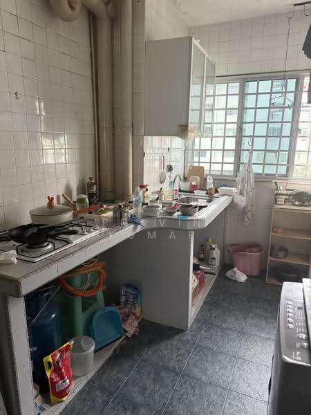 104 Tampines Street 11, 104 Tampines Street 11, Pasir Ris / Tampines, 2 Bedrooms, 807 sqft, HDB Flat For Sale, by Pravin Kumar, 500292973 - Kitchen - PropertyGuru.com.sg