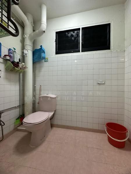 650 Hougang Avenue 8, 650 Hougang Avenue 8, Hougang / Punggol / Sengkang, 3 Bedrooms, 904 sqft, HDB Flat For Sale, by Seenuvasan Balamurugan (Bala), 500292982 - Bathroom - PropertyGuru.com.sg