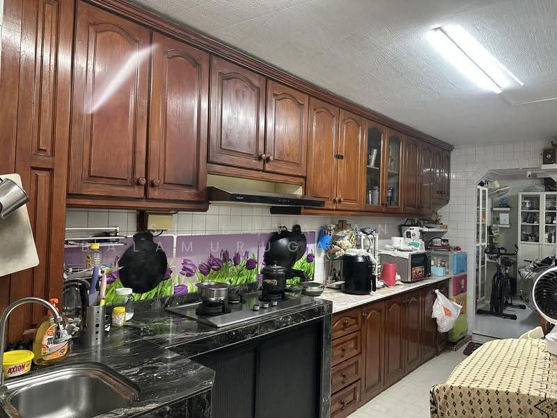 650 Hougang Avenue 8, 650 Hougang Avenue 8, Hougang / Punggol / Sengkang, 3 Bedrooms, 904 sqft, HDB Flat For Sale, by Seenuvasan Balamurugan (Bala), 500292982 - Kitchen - PropertyGuru.com.sg