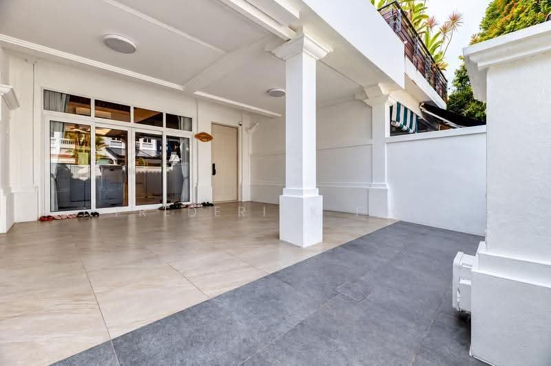 Loyang Villas, 240 Loyang Rise, Changi Airport / Changi Village, 5 Bedrooms, 2,700 sqft, Terraced House For Sale, by Frederick Foo, 500292990 - Car Porch - PropertyGuru.com.sg