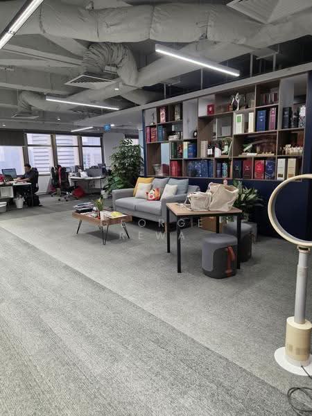 Peninsula Plaza, 111 North Bridge Road, City Hall / Clarke Quay, 3,972 sqft, Office For Rent, by George Rewa, 500293000 - Interior - CommercialGuru.com.sg