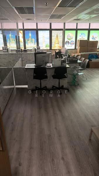 Peninsula Plaza, 111 North Bridge Road, City Hall / Clarke Quay, 3,972 sqft, Office For Rent, by George Rewa, 500293000 - Office - CommercialGuru.com.sg