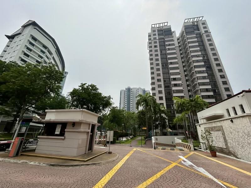 The Mayfair, 1 Jurong East Street 32, Boon Lay / Jurong / Tuas, 3 Bedrooms, 1,227 sqft, Condominium For Sale, by Daniel Liew, 500293002 - Exterior - PropertyGuru.com.sg