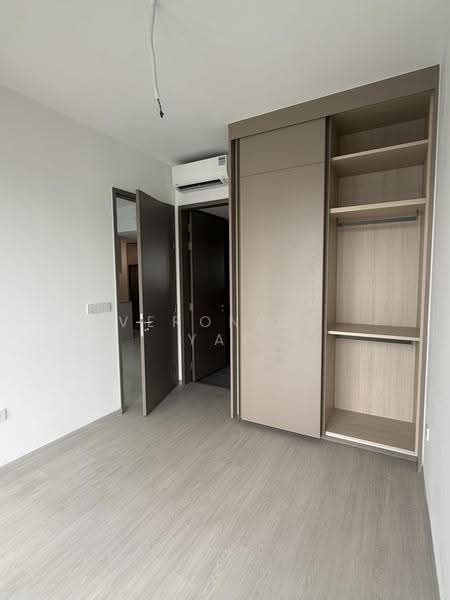The Myst, 800 Upper Bukit Timah Road, Dairy Farm / Bukit Panjang / Choa Chu Kang, 2 Bedrooms, 678 sqft, Condominium For Rent, by Veronica Yap, 500293010 - Master bedroom - PropertyGuru.com.sg