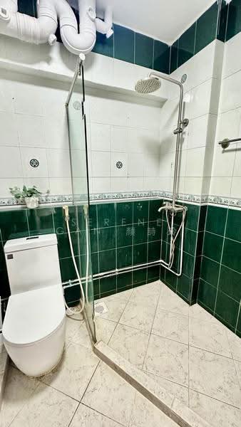 271 Pasir Ris Street 21, 271 Pasir Ris Street 21, Pasir Ris / Tampines, 5 Bedrooms, 1,561 sqft, HDB Flat For Sale, by Serene Gan 顏詩玲, 500293016 - Bathroom - PropertyGuru.com.sg