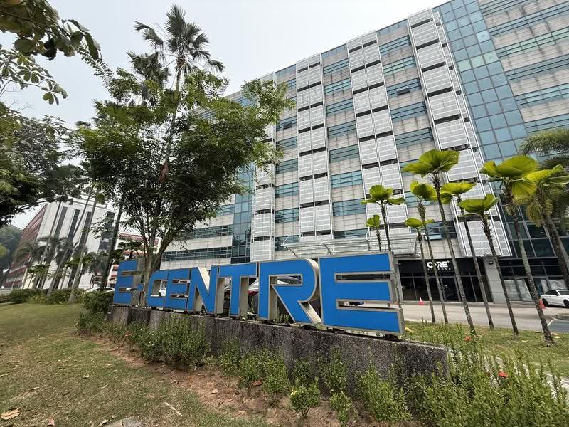 Move-in ready Fitted B1 space Fengshui Redhill Bukit Merah Queenstown, Jalan Bukit Merah, Alexandra / Commonwealth, 2,766 sqft, Light Industrial (B1) For Rent, by Elizabeth Lim, 500293017 - CommercialGuru.com.sg