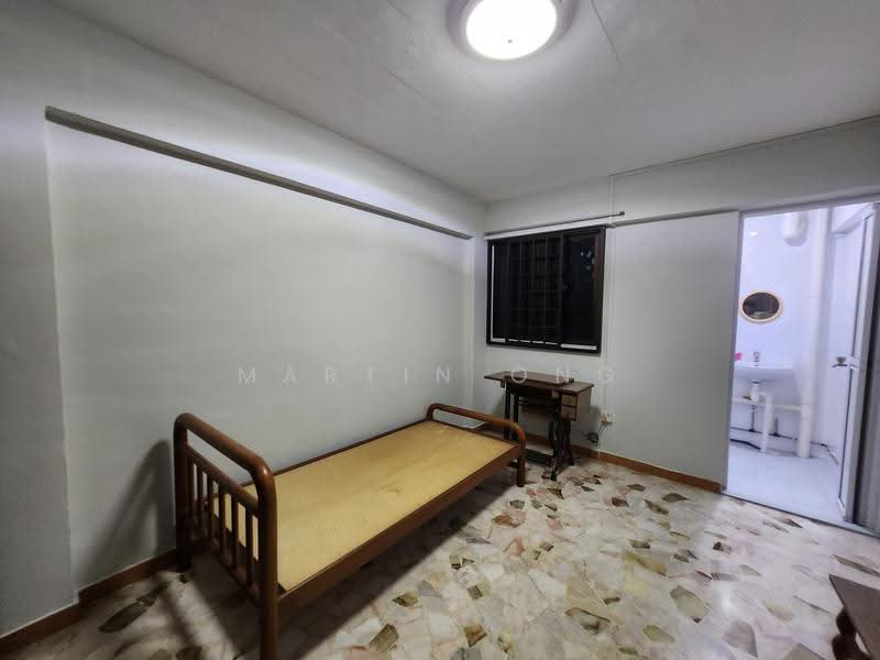122 Geylang East Central, 122 Geylang East Central, Eunos / Geylang / Paya Lebar, 3 Bedrooms, 980 sqft, HDB Flat For Sale, by Martin Ong, 500293019 - Bedroom - PropertyGuru.com.sg