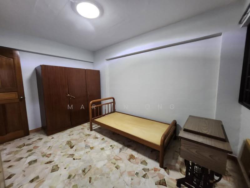 122 Geylang East Central, 122 Geylang East Central, Eunos / Geylang / Paya Lebar, 3 Bedrooms, 980 sqft, HDB Flat For Sale, by Martin Ong, 500293019 - Bedroom - PropertyGuru.com.sg