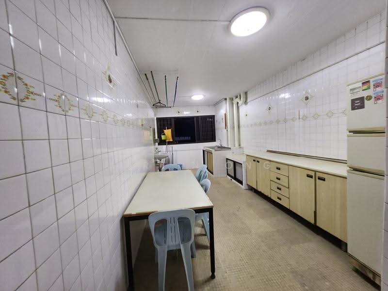 122 Geylang East Central, 122 Geylang East Central, Eunos / Geylang / Paya Lebar, 3 Bedrooms, 980 sqft, HDB Flat For Sale, by Martin Ong, 500293019 - Kitchen - PropertyGuru.com.sg