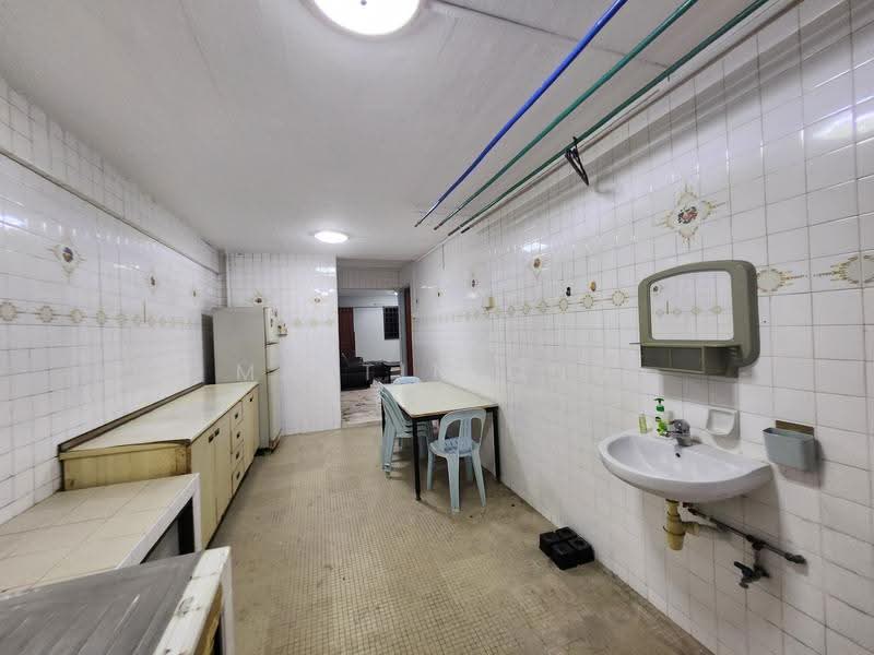 122 Geylang East Central, 122 Geylang East Central, Eunos / Geylang / Paya Lebar, 3 Bedrooms, 980 sqft, HDB Flat For Sale, by Martin Ong, 500293019 - Kitchen - PropertyGuru.com.sg
