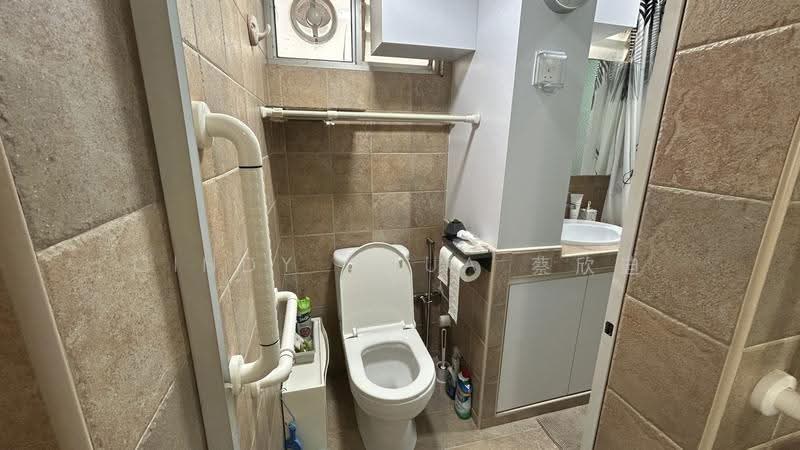 31 Marine Crescent, 31 Marine Crescent, East Coast / Marine Parade, 2 Bedrooms, 700 sqft, HDB Flat For Sale, by Cindy Chua 蔡欣迪, 500293035 - Bathroom - PropertyGuru.com.sg