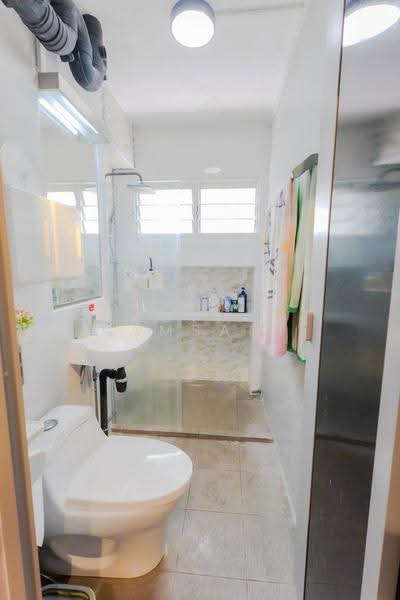 707 Pasir Ris Drive 10, 707 Pasir Ris Drive 10, Pasir Ris / Tampines, 4 Bedrooms, 1,335 sqft, HDB Flat For Sale, by Nadiyah Kamsani, 500293036 - Master ensuite - PropertyGuru.com.sg