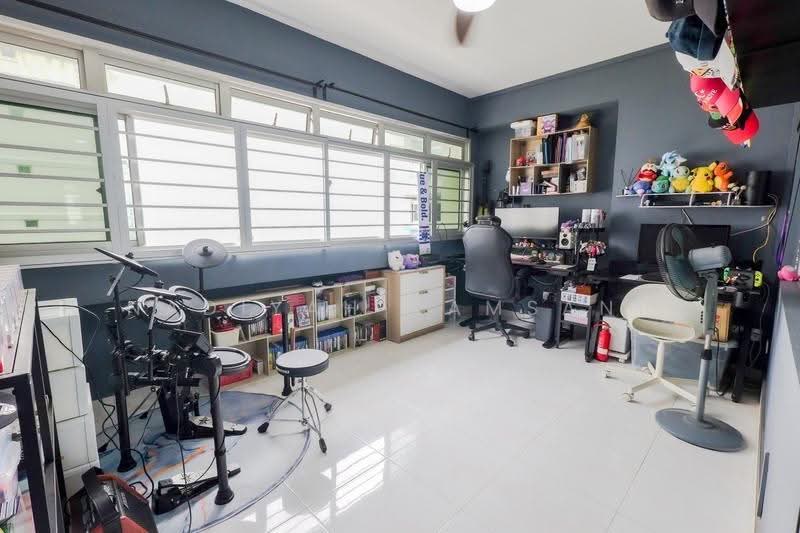 707 Pasir Ris Drive 10, 707 Pasir Ris Drive 10, Pasir Ris / Tampines, 4 Bedrooms, 1,335 sqft, HDB Flat For Sale, by Nadiyah Kamsani, 500293036 - Common bedroom 1 - PropertyGuru.com.sg
