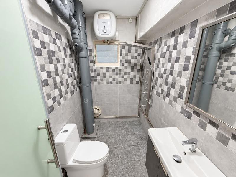629 Jurong West Street 65, 629 Jurong West Street 65, Boon Lay / Jurong / Tuas, 4 Bedrooms, 1,399 sqft, HDB Flat For Rent, by Nigel Chow, 500293040 - Bathroom - PropertyGuru.com.sg