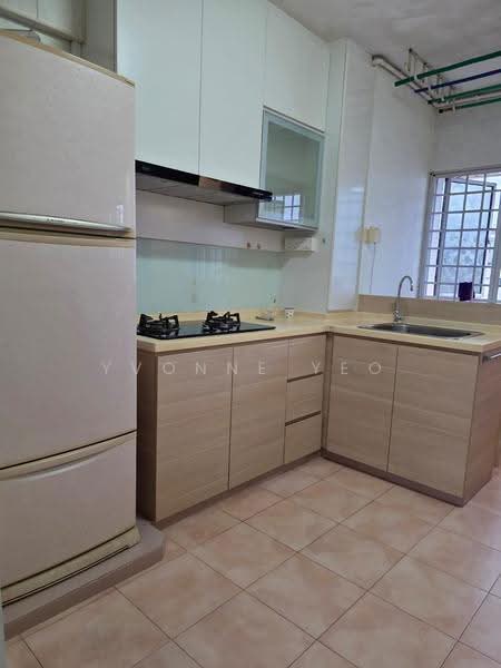 174 Ang Mo Kio Avenue 4, 174 Ang Mo Kio Avenue 4, Ang Mo Kio / Bishan / Thomson, 2 Bedrooms, 710 sqft, HDB Flat For Rent, by YvoNne Yeo, 500293061 - Kitchen - PropertyGuru.com.sg