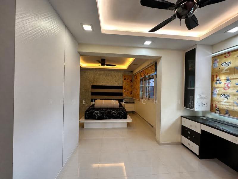 207C Punggol Place, 207C Punggol Place, Hougang / Punggol / Sengkang, 3 Bedrooms, 990 sqft, HDB Flat For Sale, by Roseline Chan, 500293068 - Master + Common Bedroom - PropertyGuru.com.sg