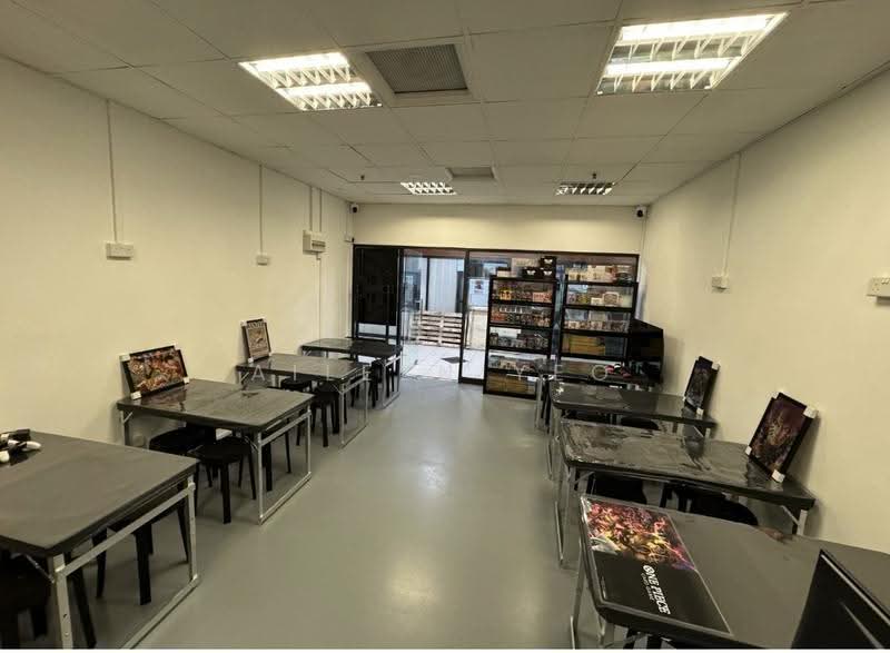 Parklane Shopping Mall, 35 Selegie Road, Beach Road / Bugis / Rochor, 441 sqft, Other Retail For Rent, by Aileen Yeo, 500293072 - Interior - CommercialGuru.com.sg