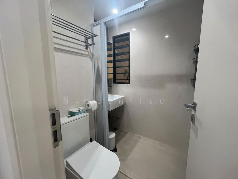 Dunman View, 102 Haig Road, East Coast / Marine Parade, 3 Bedrooms, 1,216 sqft, Condominium For Rent, by Jayden Teo, 500293077 - Bathroom - PropertyGuru.com.sg