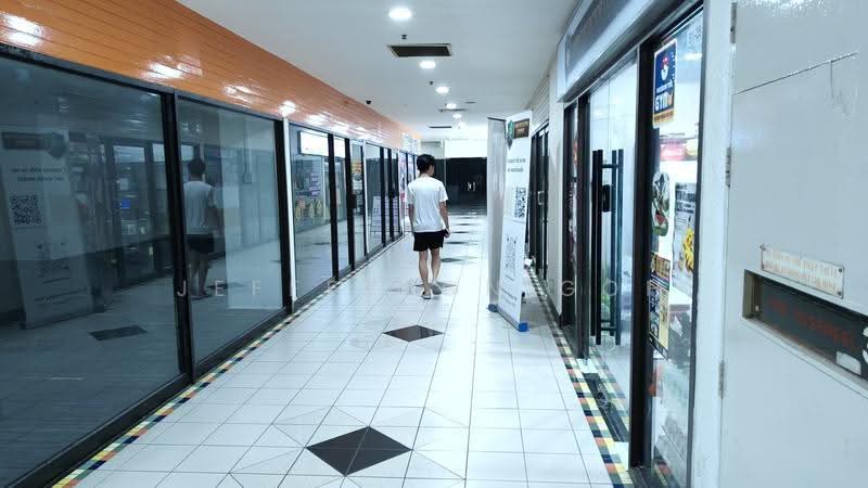 Parklane Shopping Mall, 35 Selegie Road, Beach Road / Bugis / Rochor, 301 sqft, Mall Shop For Rent, by Jefferson Goh, 500293083 - Corridor - CommercialGuru.com.sg