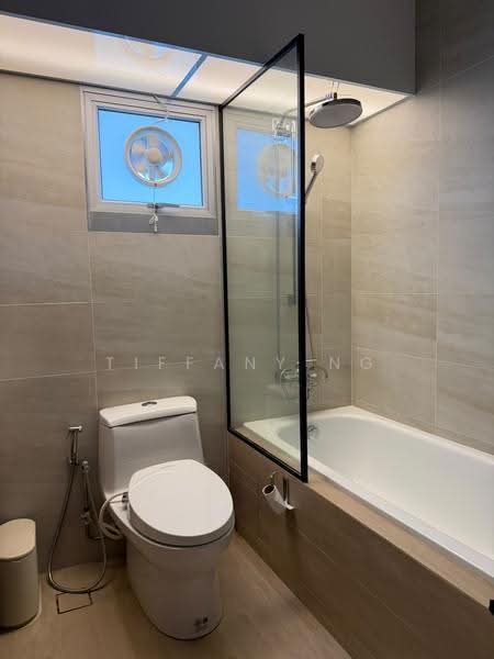 109B Canberra Walk, 109B Canberra Walk, Sembawang / Yishun, 3 Bedrooms, 1,227 sqft, HDB Flat For Sale, by Tiffany Ng, 500293084 - Bathroom - PropertyGuru.com.sg