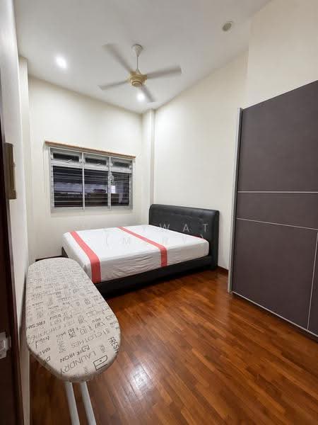 Serangoon Garden Estate, Blandford Drive, Hougang / Punggol / Sengkang, 7 Bedrooms, 3,600 sqft, Corner Terrace For Sale, by Merywaty (Mery), 500293086 - Bedroom - PropertyGuru.com.sg