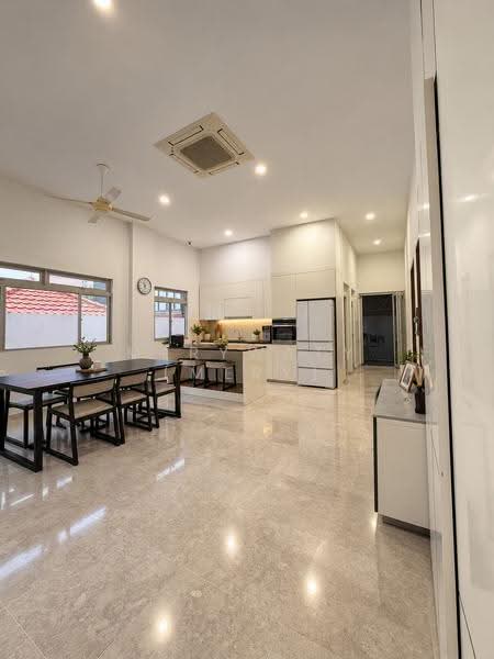 Serangoon Garden Estate, Blandford Drive, Hougang / Punggol / Sengkang, 7 Bedrooms, 3,600 sqft, Corner Terrace For Sale, by Merywaty (Mery), 500293086 - Dining Room - PropertyGuru.com.sg