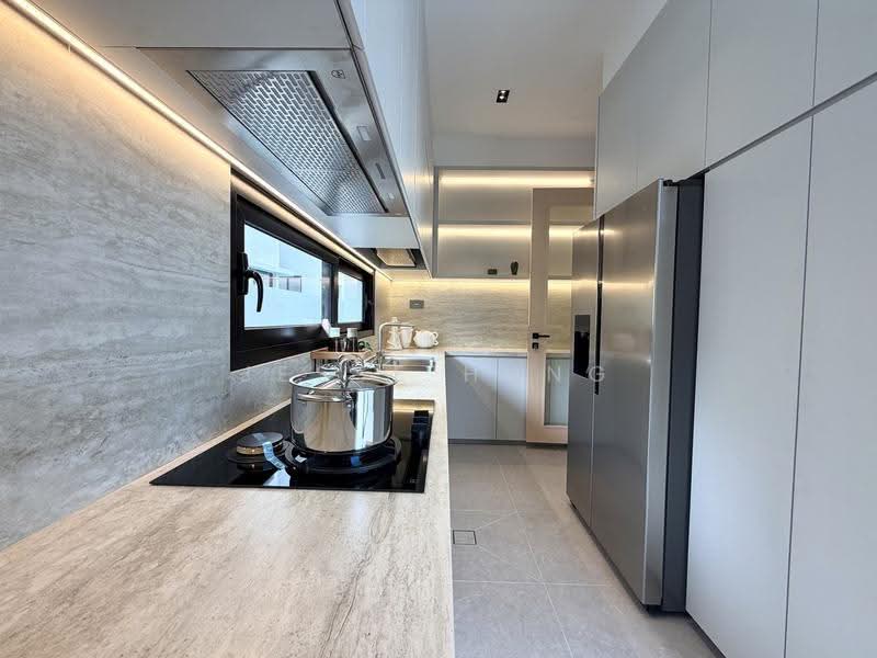 Brand New Freehold Detached @ Siglap Road, East Coast / Marine Parade, 5 Bedrooms, 9,280 sqft, Detached House For Sale, by Jesse Hung, 500293122 - Kitchen - PropertyGuru.com.sg