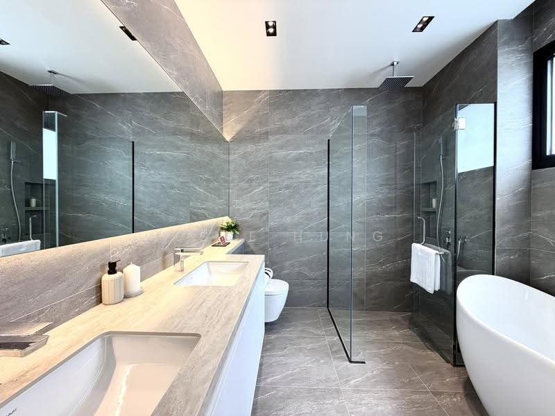 Brand New Freehold Detached @ Siglap Road, East Coast / Marine Parade, 5 Bedrooms, 9,280 sqft, Detached House For Sale, by Jesse Hung, 500293122 - Bathroom - PropertyGuru.com.sg