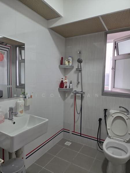 421C Northshore Drive, 421C Northshore Drive, Hougang / Punggol / Sengkang, 1 Bedroom, 506 sqft, HDB Flat For Rent, by Nicole Tan, 500293130 - Bathroom - PropertyGuru.com.sg