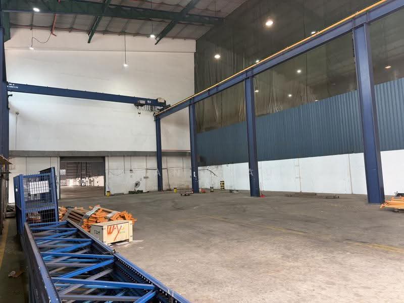 Ground | 9m Clear | 5 Ton Overhead Crane @ Jurong, Jurong, Boon Lay / Jurong / Tuas, 6,800 sqft, Factory / Workshop (B2) For Rent, by Ryan Chau, 500293133 - Interior - CommercialGuru.com.sg