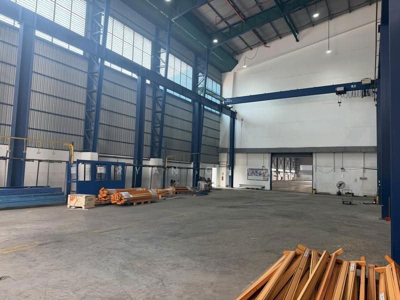 Ground | 9m Clear | 5 Ton Overhead Crane @ Jurong, Jurong, Boon Lay / Jurong / Tuas, 6,800 sqft, Factory / Workshop (B2) For Rent, by Ryan Chau, 500293133 - Exterior - CommercialGuru.com.sg