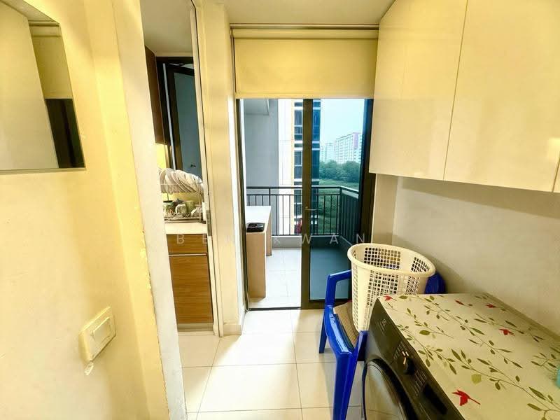 Coco Palms, 23 Pasir Ris Grove, Pasir Ris / Tampines, 4 Bedrooms, 1,259 sqft, Condominium For Sale, by Ben Kwan, 500293134 - Balcony - PropertyGuru.com.sg