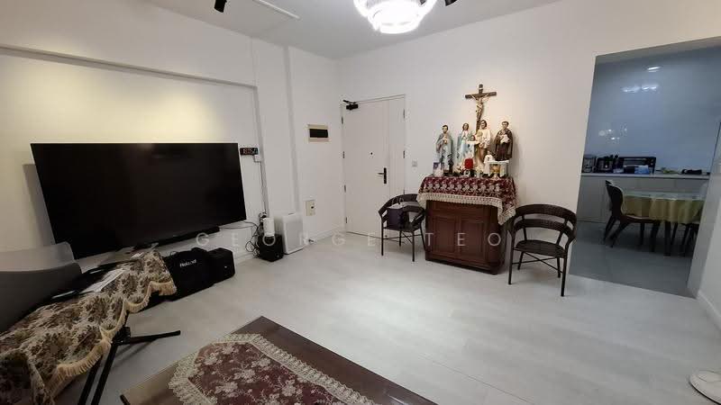 127D Kim Tian Road, 127D Kim Tian Road, Alexandra / Commonwealth, 3 Bedrooms, 1,001 sqft, HDB Flat For Sale, by George Teo, 500293139 - Living Room - PropertyGuru.com.sg