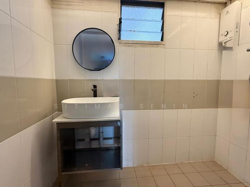 697C Jurong West Central 3, 697C Jurong West Central 3, Boon Lay / Jurong / Tuas, 3 Bedrooms, 1,215 sqft, HDB Flat For Sale, by Sitimas Senin, 500293149 - Bathroom - PropertyGuru.com.sg