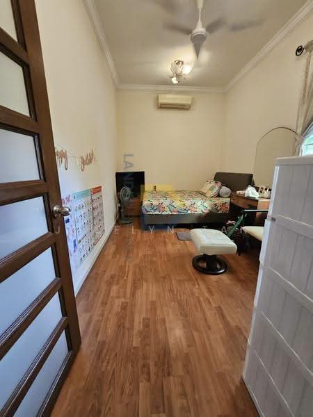 Semi-Detached at Telok Kurau ! North-South Facing, Still Road/ East Coasr Rd / Marine Parade, East Coast / Marine Parade, 5 Bedrooms, 3,900 sqft, Semi-Detached House For Sale, by Jocelyn Tan, 500293173 - Bedroom - PropertyGuru.com.sg