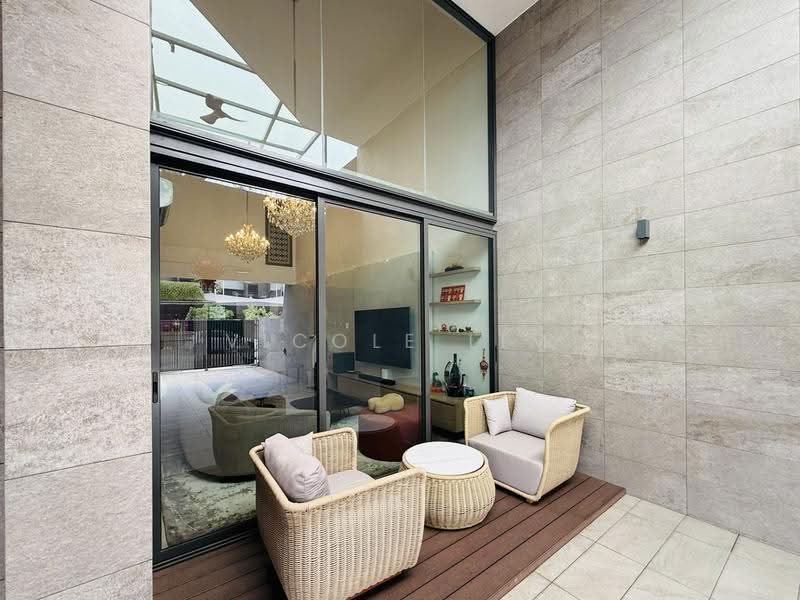 Nim Collection, 39 Nim Terrace, Seletar / Yio Chu Kang, 5 Bedrooms, 4,672 sqft, Terraced House For Sale, by Vicole Lim, 500293187 - Living Room - PropertyGuru.com.sg