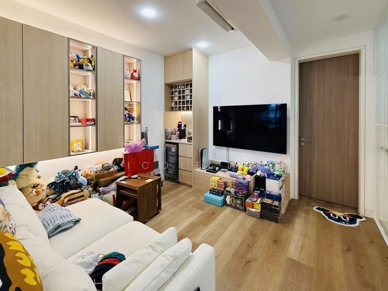 Nim Collection, 39 Nim Terrace, Seletar / Yio Chu Kang, 5 Bedrooms, 4,672 sqft, Terraced House For Sale, by Vicole Lim, 500293187 - Living Room - PropertyGuru.com.sg
