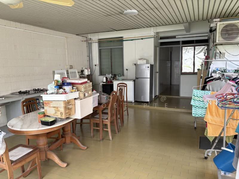 IdealHome Serangoon MRT Terrace house common room for rent. No owner/ no agent fee., Leith park, Hougang / Punggol / Sengkang, Room Rental, 140 sqft, Terraced House For Rent, by Desmond, 500293202 - Kitchen - PropertyGuru.com.sg