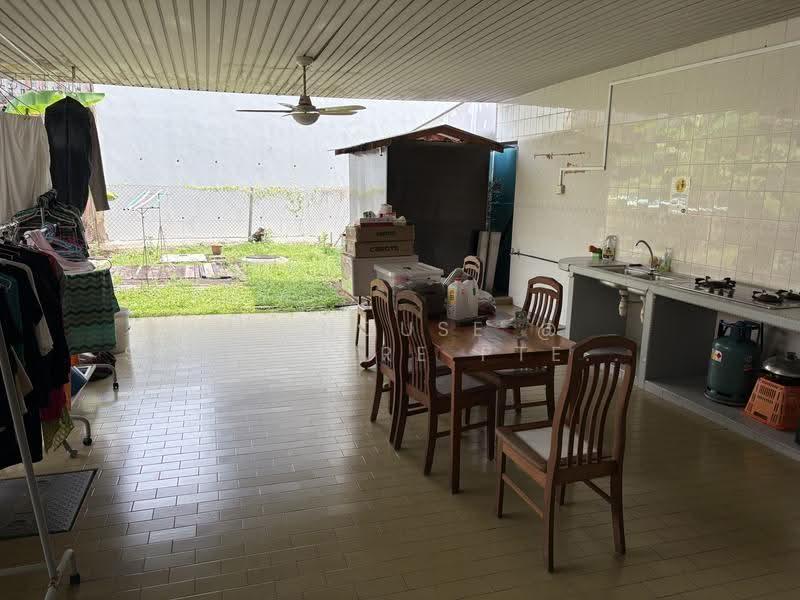 IdealHome Serangoon MRT Terrace house common room for rent. No owner/ no agent fee., Leith park, Hougang / Punggol / Sengkang, Room Rental, 140 sqft, Terraced House For Rent, by Desmond, 500293202 - Kitchen - PropertyGuru.com.sg