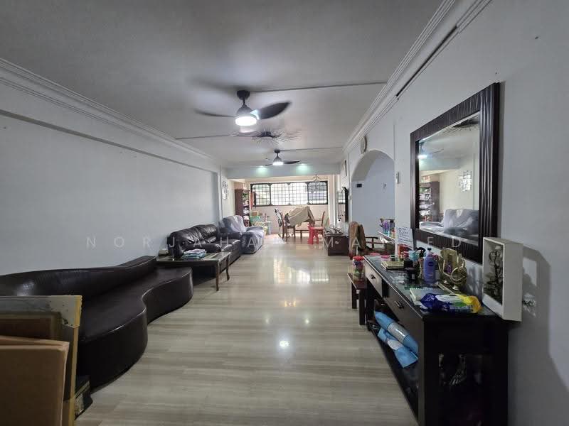 358 Woodlands Avenue 5, 358 Woodlands Avenue 5, Admiralty / Woodlands, 4 Bedrooms, 1,560 sqft, HDB Flat For Sale, by Norjahan Majeed, 500293232 - Living Room - PropertyGuru.com.sg
