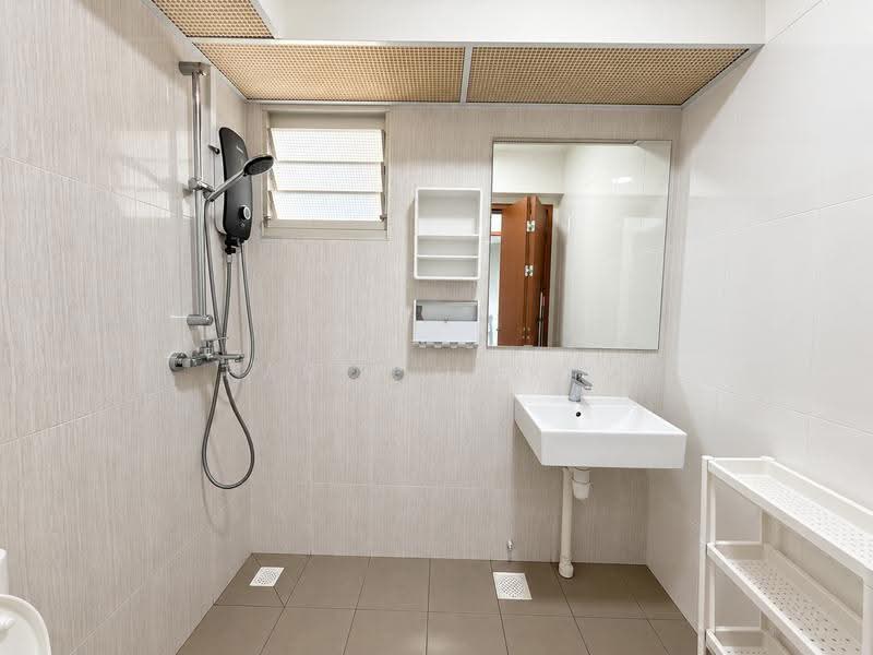 126C Canberra Street, 126C Canberra Street, Sembawang / Yishun, 3 Bedrooms, 1,216 sqft, HDB Flat For Rent, by Faris Hakim, 500293234 - Bathroom - PropertyGuru.com.sg