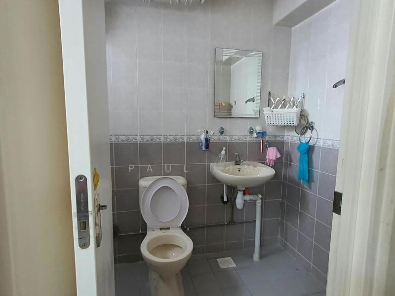 321A Anchorvale Drive, 321A Anchorvale Drive, Hougang / Punggol / Sengkang, 3 Bedrooms, 1,184 sqft, HDB Flat For Rent, by Paul Lim, 500293265 - Bathroom - PropertyGuru.com.sg