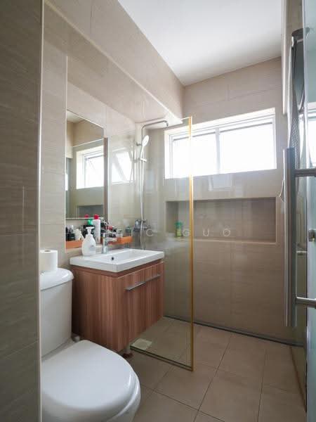 126 Bukit Merah View, 126 Bukit Merah View, Alexandra / Commonwealth, 4 Bedrooms, 1,507 sqft, HDB Flat For Sale, by Peric Guo, 500293267 - Bathroom - PropertyGuru.com.sg